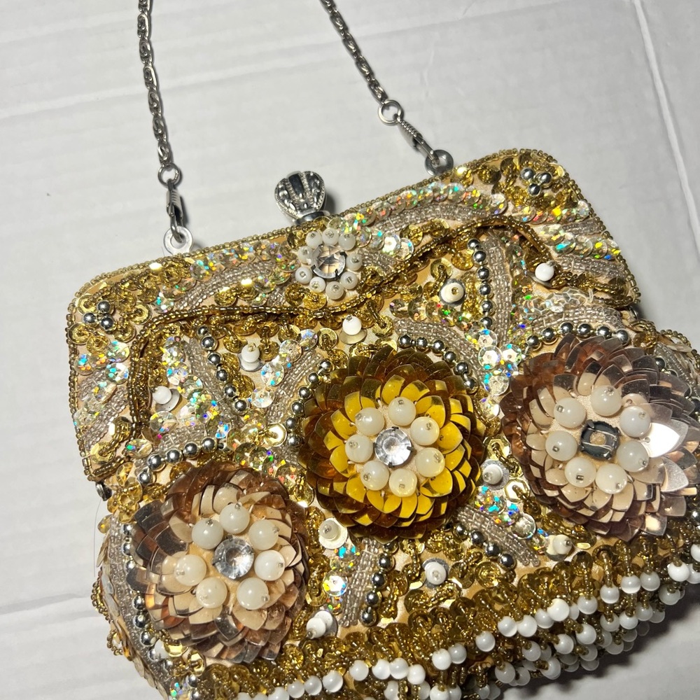 Elegant Gold  vintage floral Beaded Evening Bag